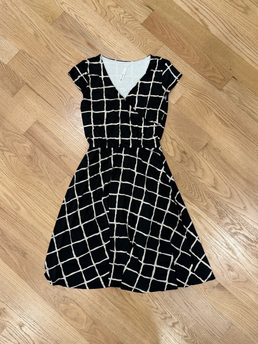 Gilli Black Midi Dress with Cream Grid Print size Small